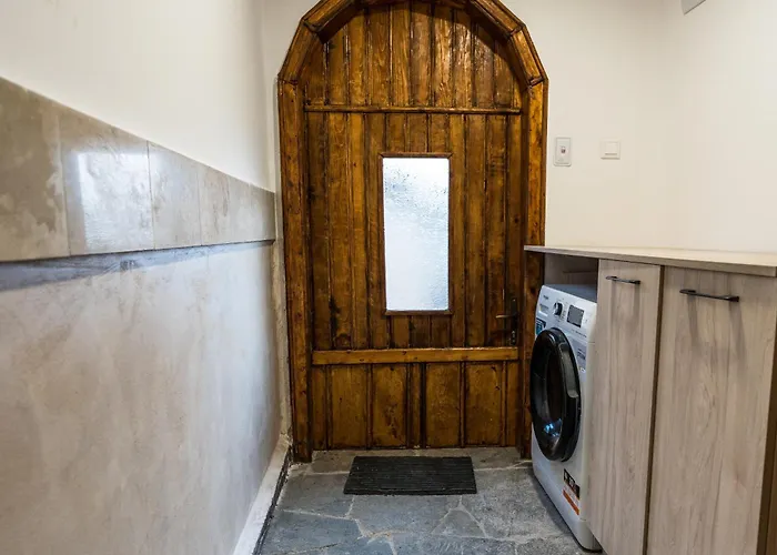 Villa Slona, Heritage In Old Town *