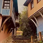Willa Slona, Heritage In Old Town