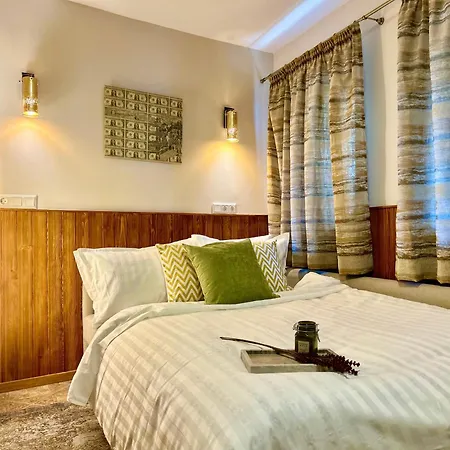 Villa Slona, Heritage In Old Town